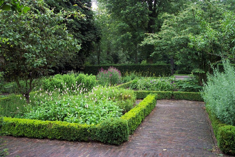 artsenijhof050702-2